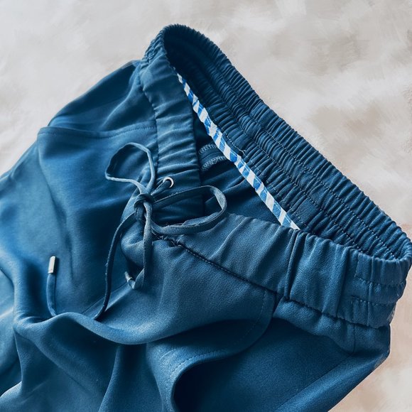 Sophisticated Navy Ankle-Length Pants - Size S - Picture 4 of 6